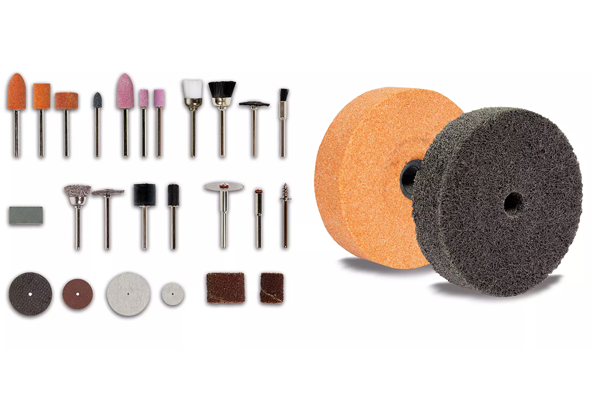 Απεικονίζονται οι 2 τροχοί μαζί με όλα τα σύνεργα του κιτ.